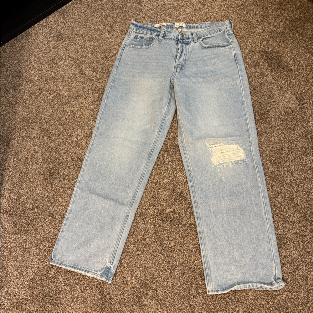 Universal Thread Mid-Rise Baggy Jeans in Light Blue